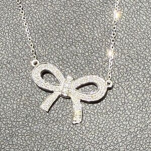14k white gold Bow Necklace